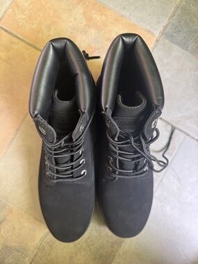 Lugz Men's Black Lace-Up Padded Collar Boots